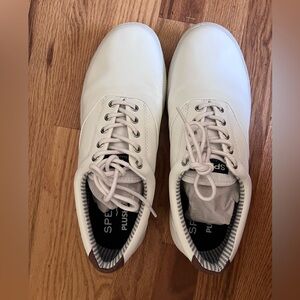Men’s size 8 Sperry Plushstep Halyard in white